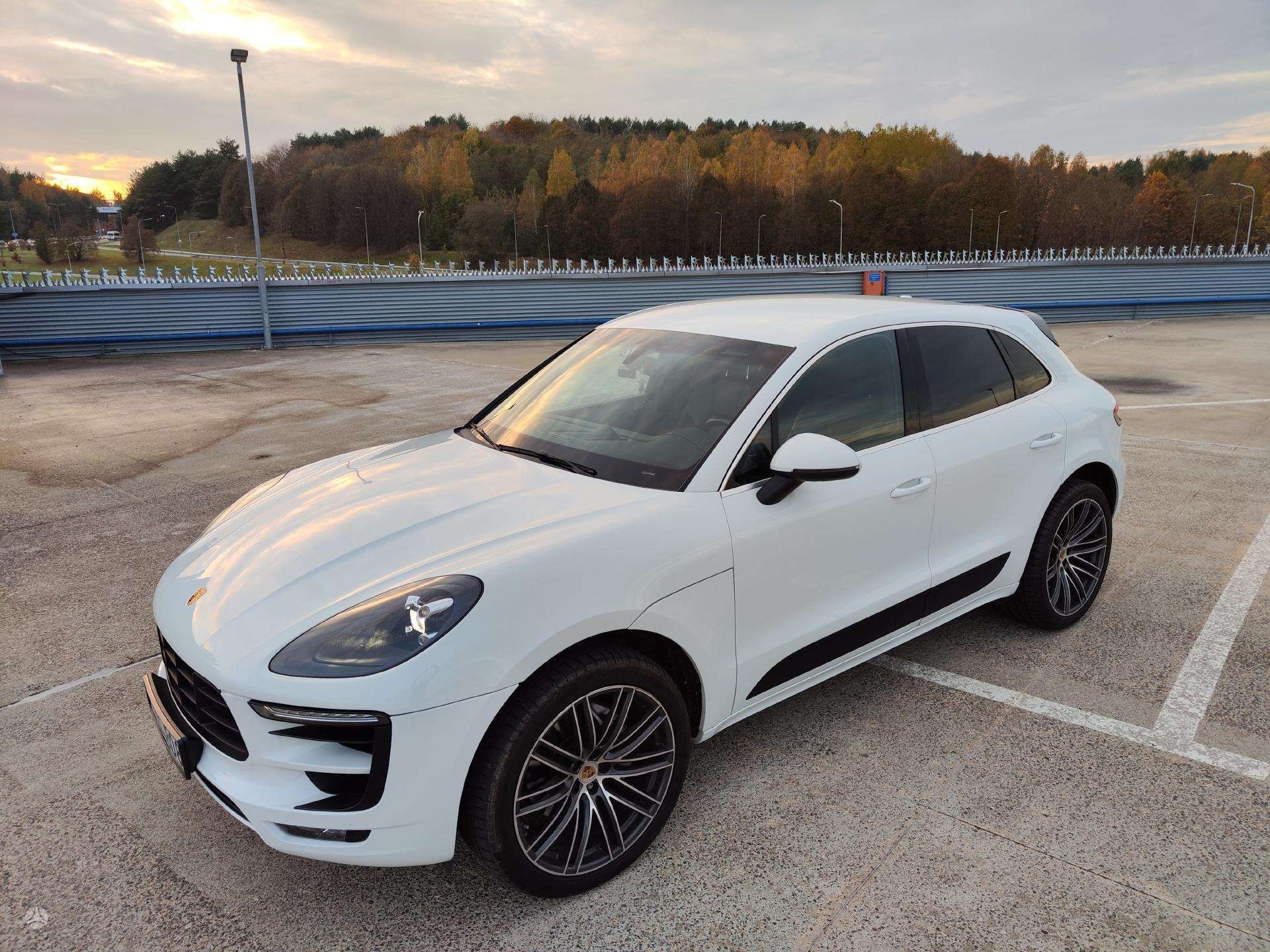 Porsche Macan - FULL OPTION