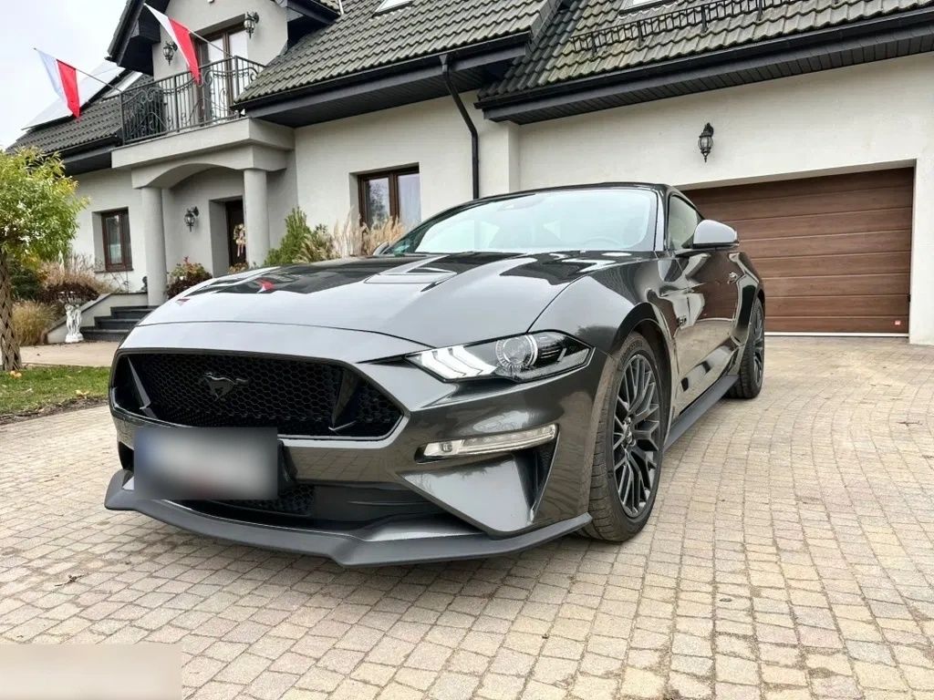 FORD MUSTANG-FULL BLACK