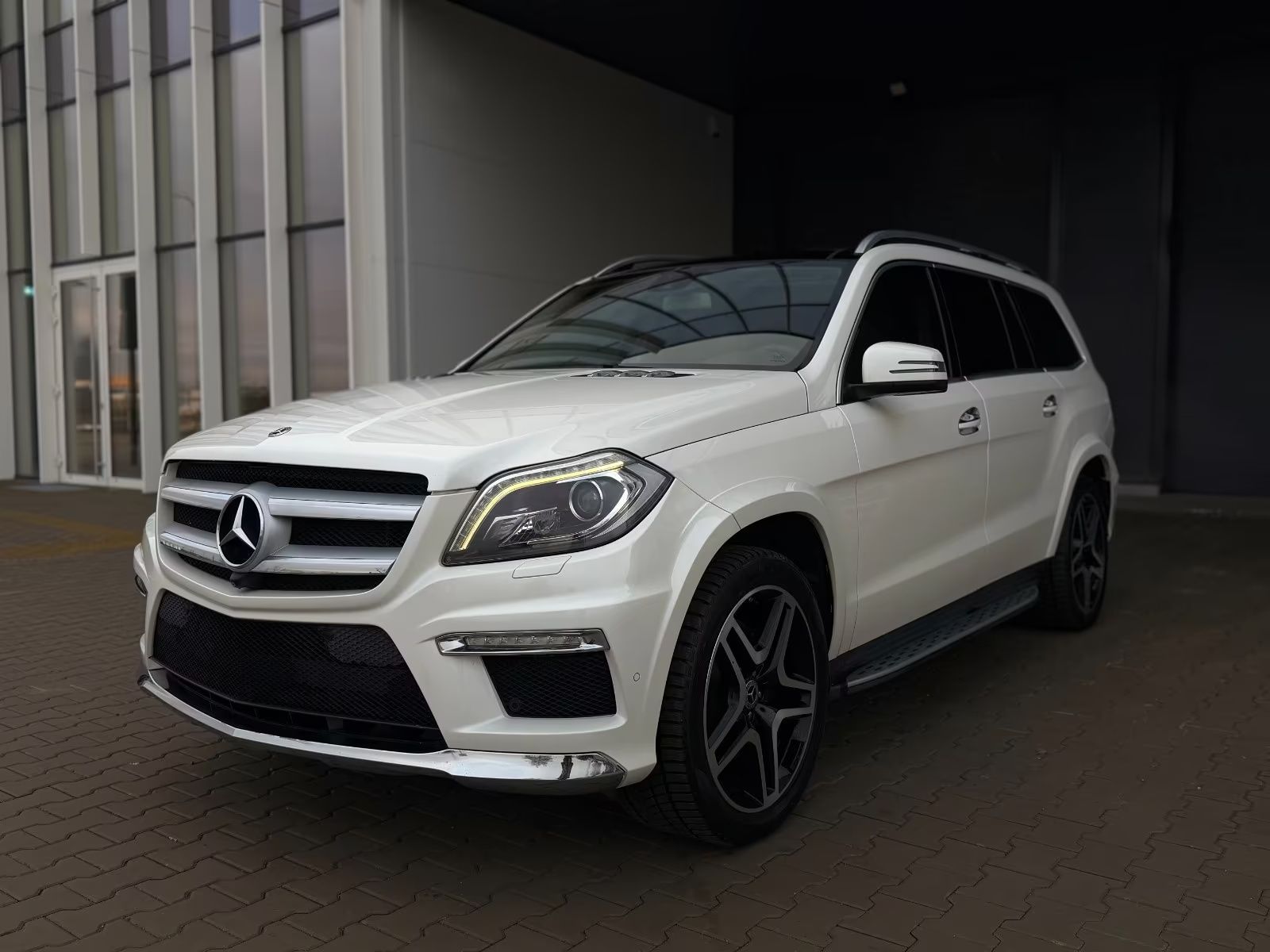 Mercedes-Benz GL 500-FULL OPTION