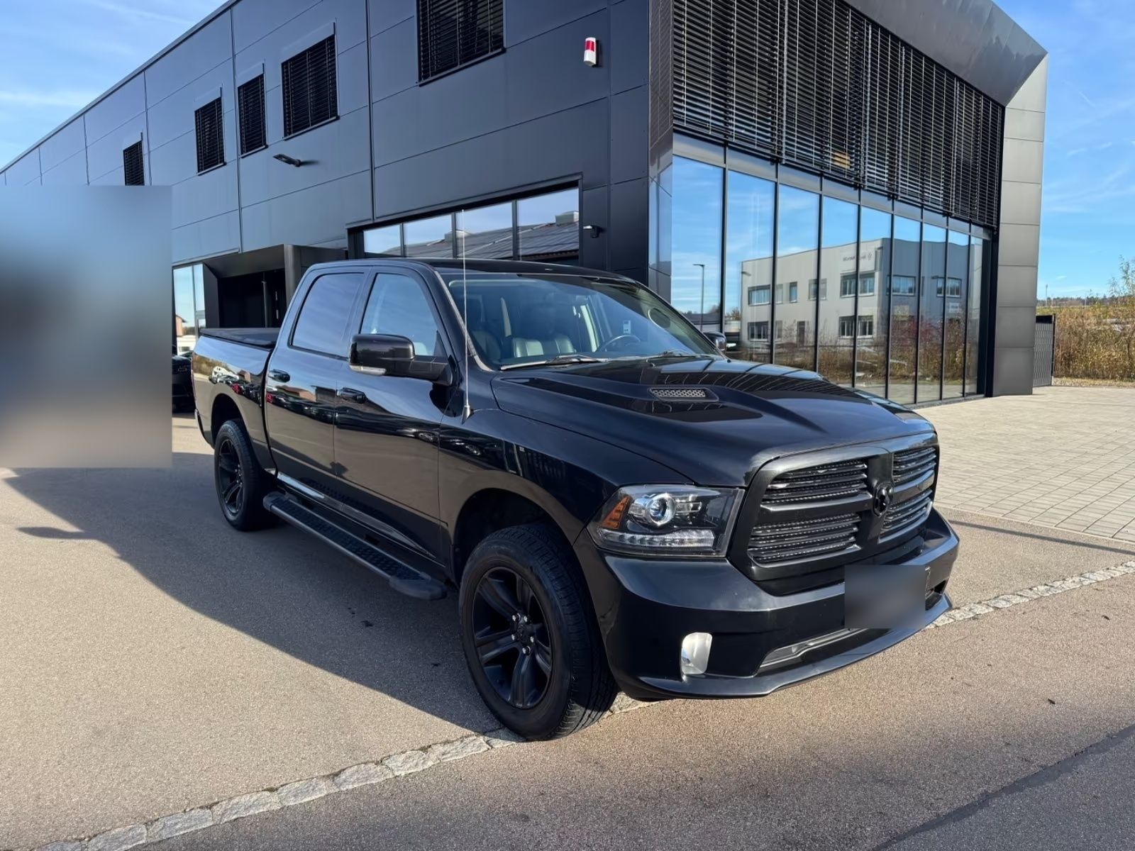 Dodge RAM - FULL BLACK