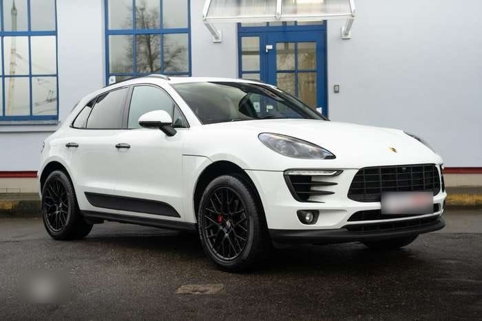 PORSCHE MACAN-FULL OPTION