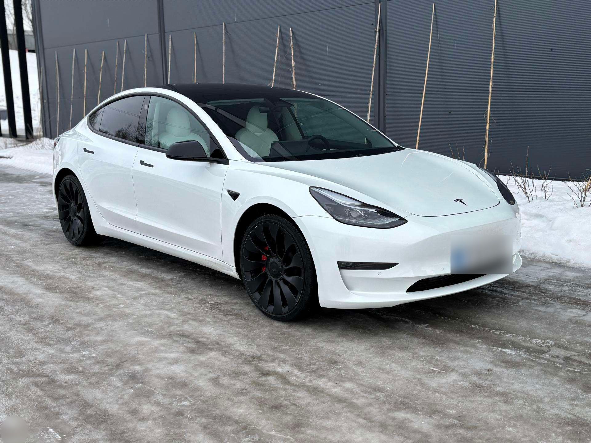Tesla Model 3 - 449 CH - Tesla Model 3 disponible chez SYC75