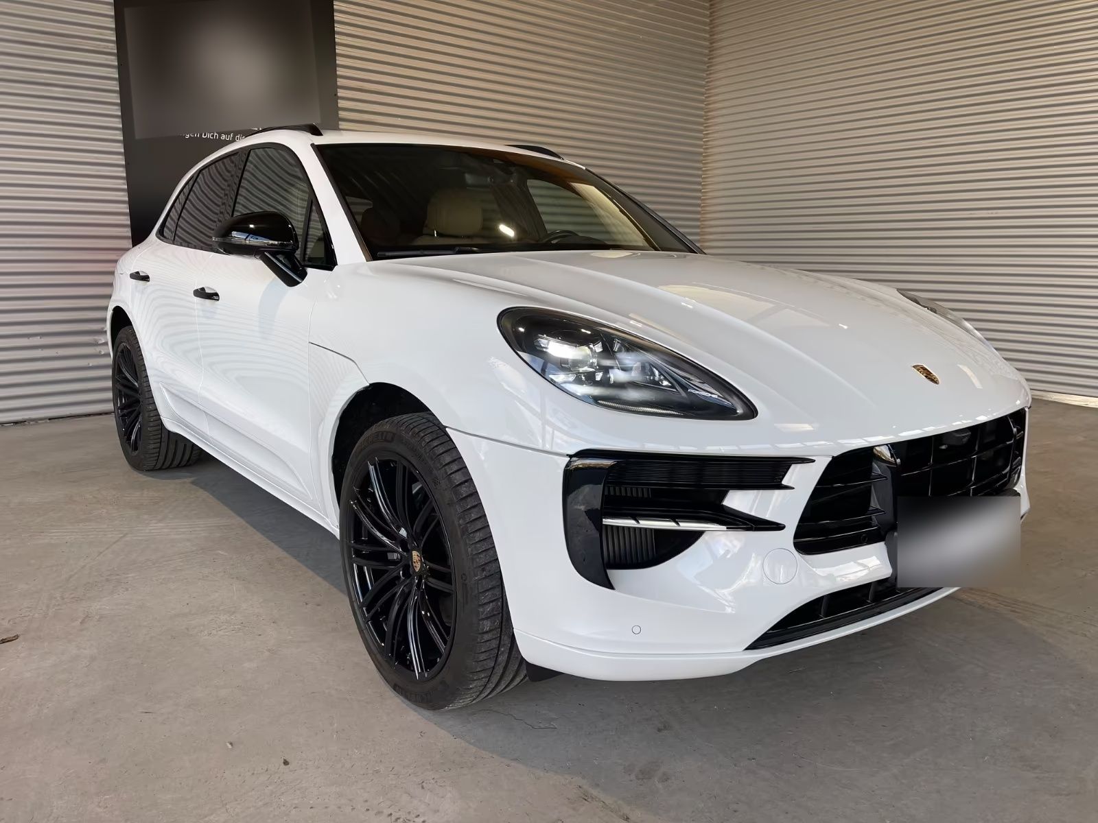 PORSCHE MACAN- FULL OPTION