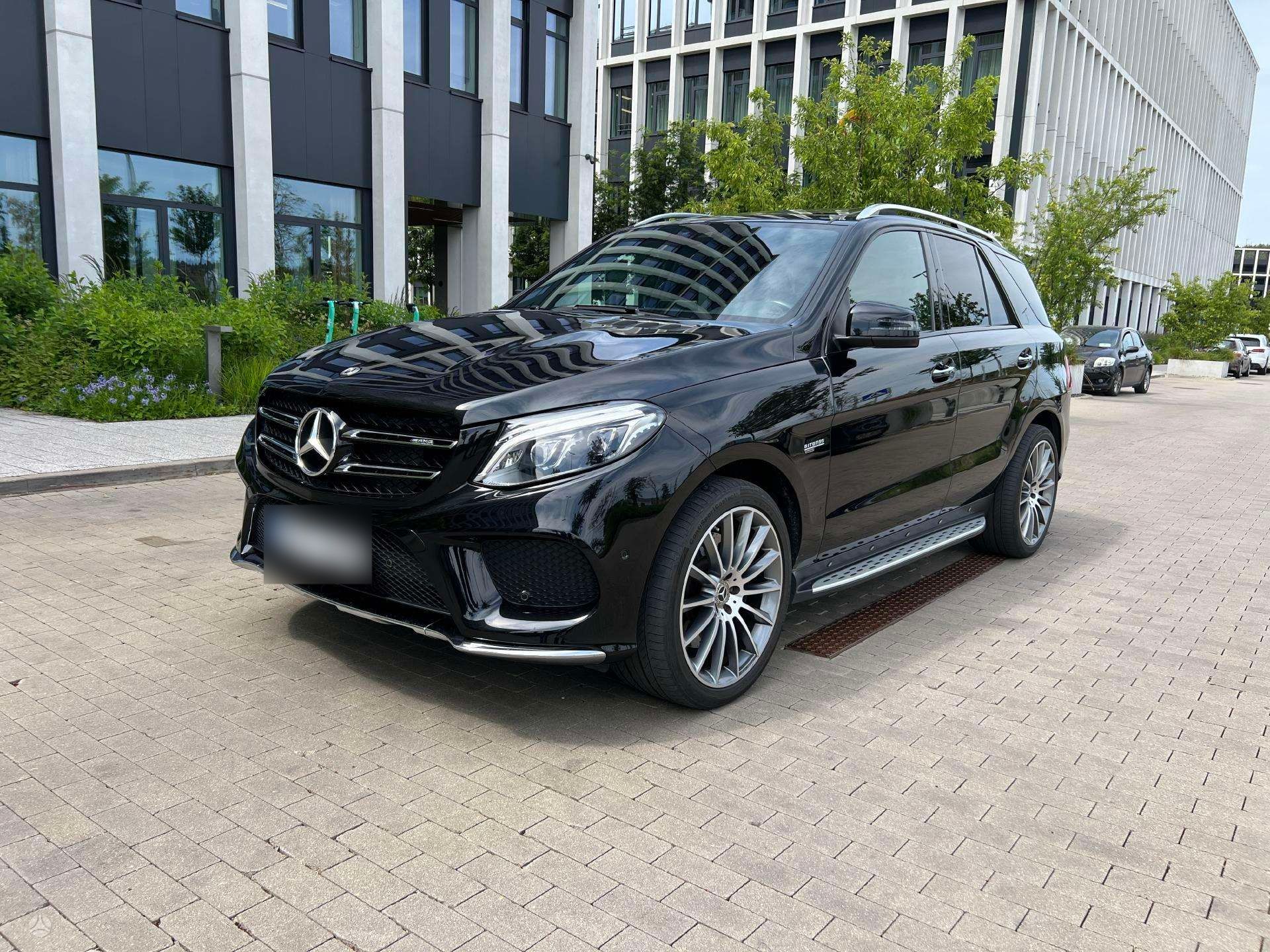 MERCEDES-BENZ FULL BLACK - FULL OPTION - Mercedes Classe GLE disponible chez SYC75