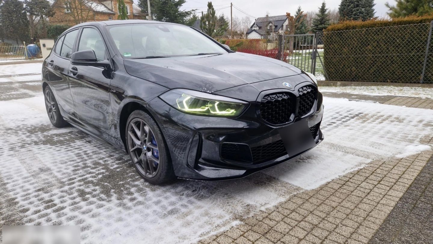 BMW M135i - FULL BLACK