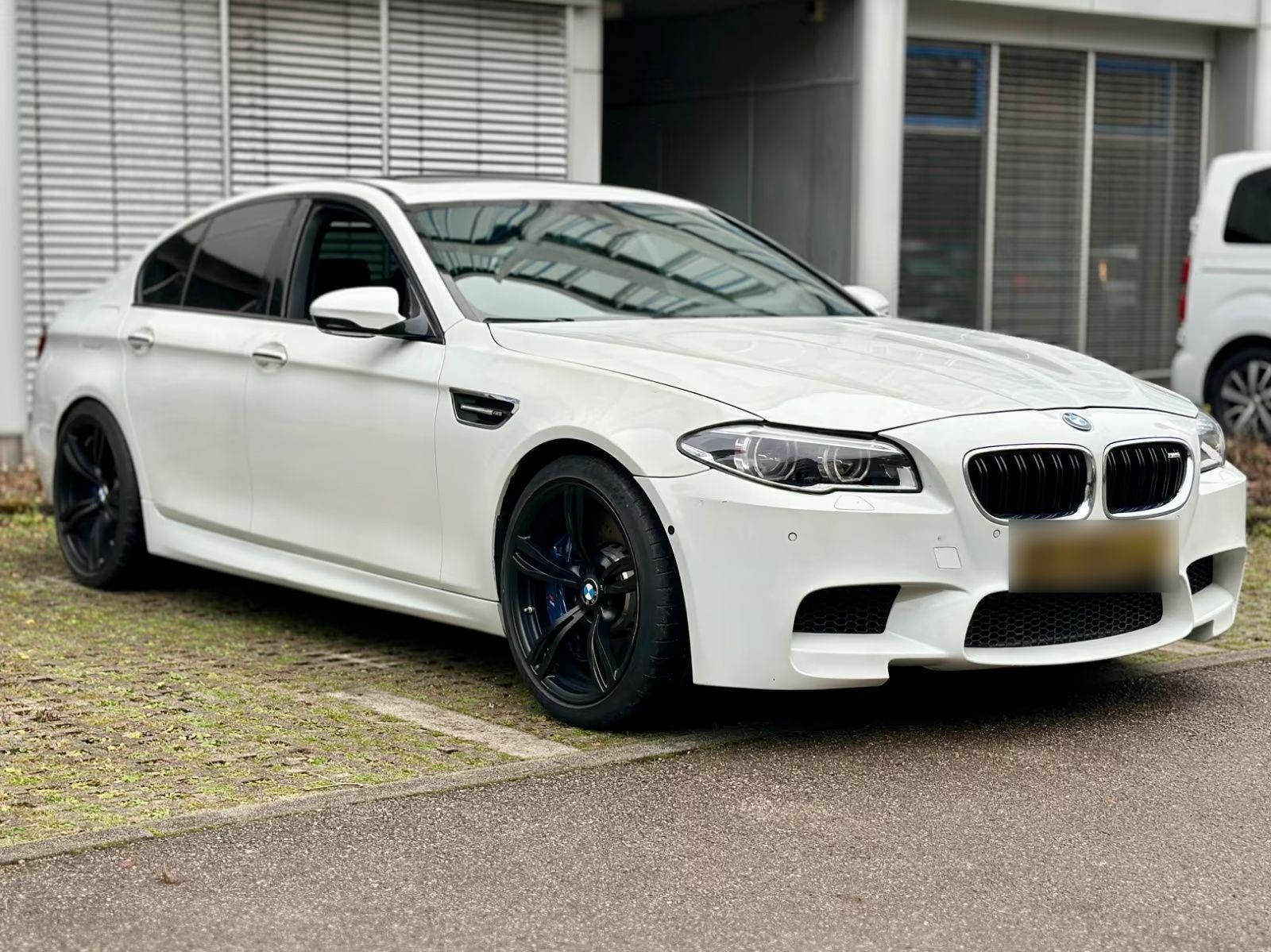 BMW M5 - FULL OPTION
