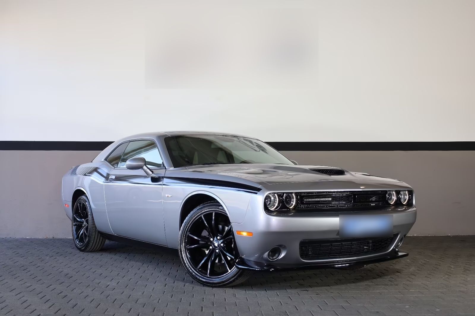 Dodge Challenger - 309 CH