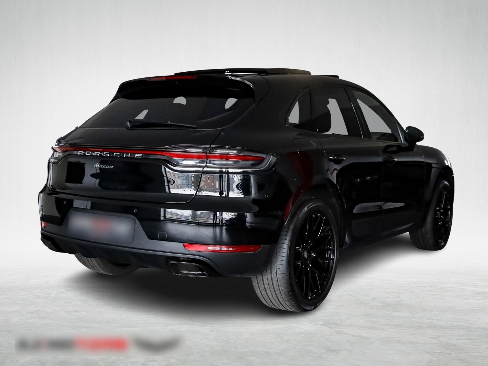 PORSCHE MACAN - FULL BLACK FULL OPTION