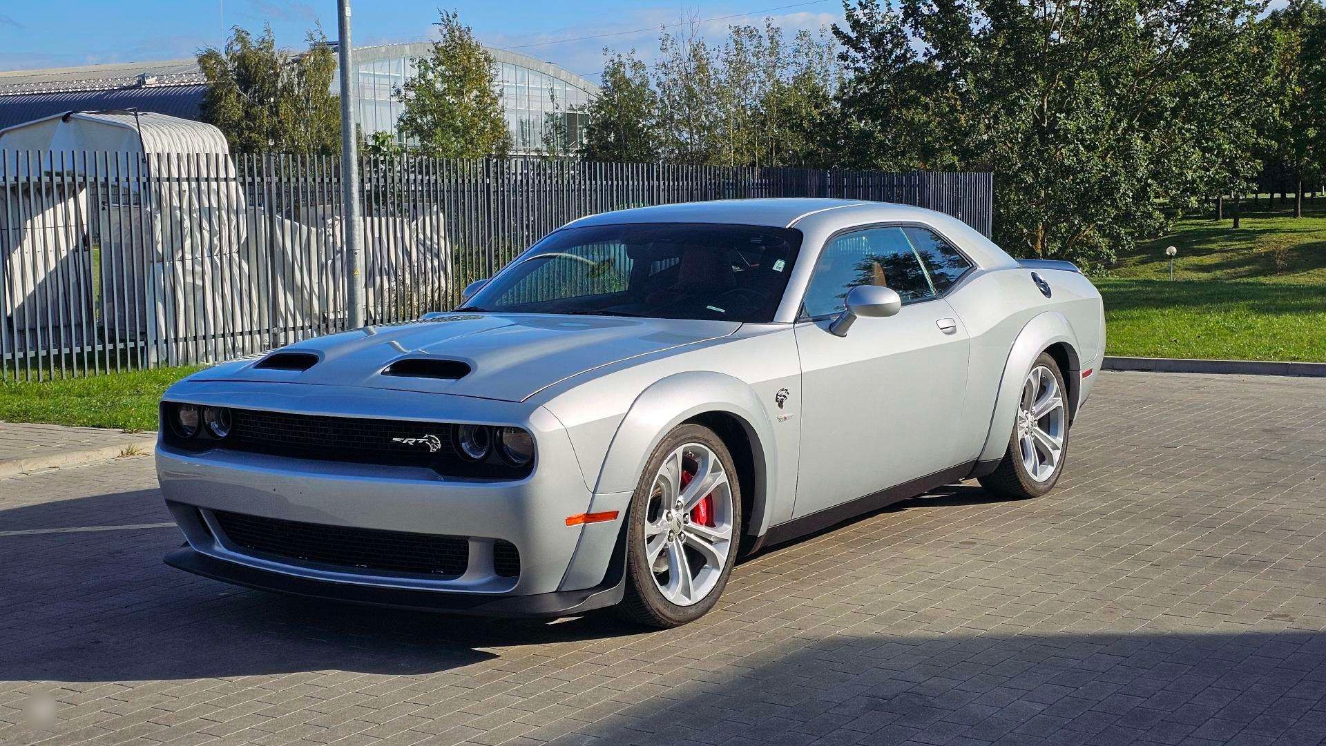 DODGE CHALLENGER -381 CH - Dodge Challenger disponible chez SYC75