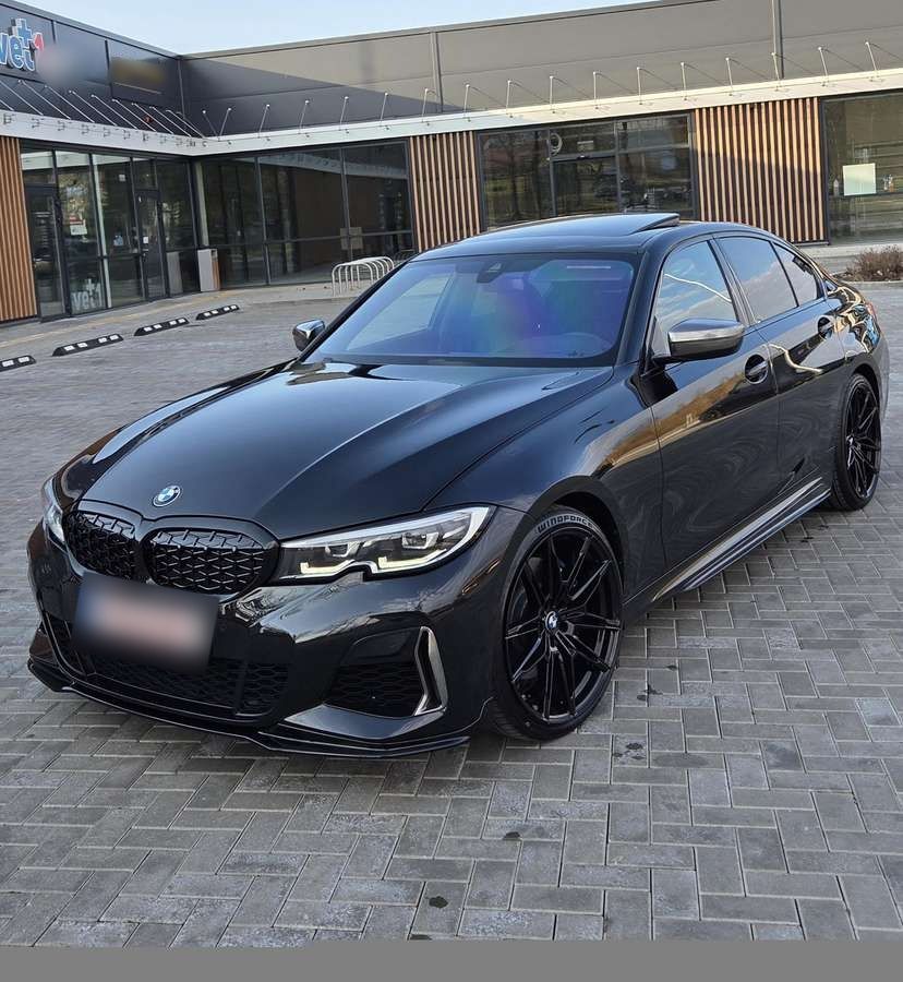 BMW M340i  FULL BLACK - FULL OPTION