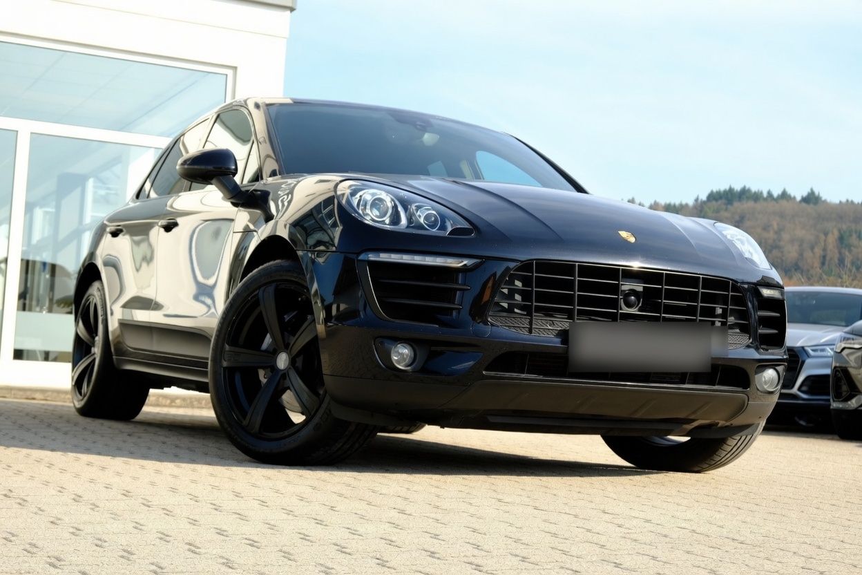 PORCHE MACAN-FULL BLACK