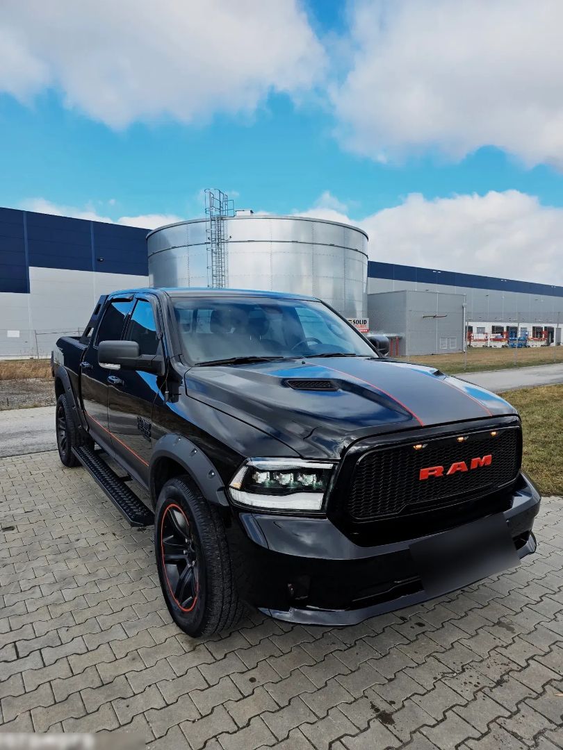 DODGE RAM-FULL BLACK - Dodge RAM disponible chez SYC75