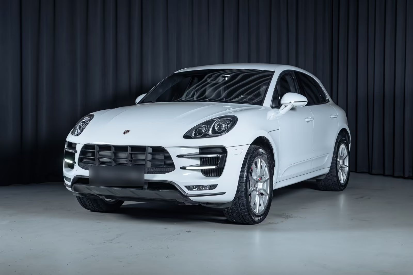 PORSCHE MACAN-400 CH