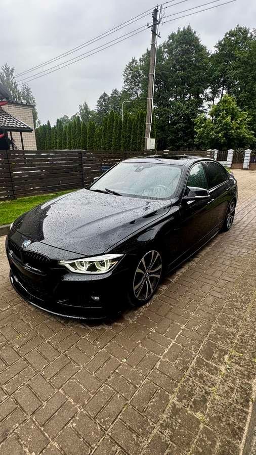 BMW 340 - FULL BLACK FULL OPTION