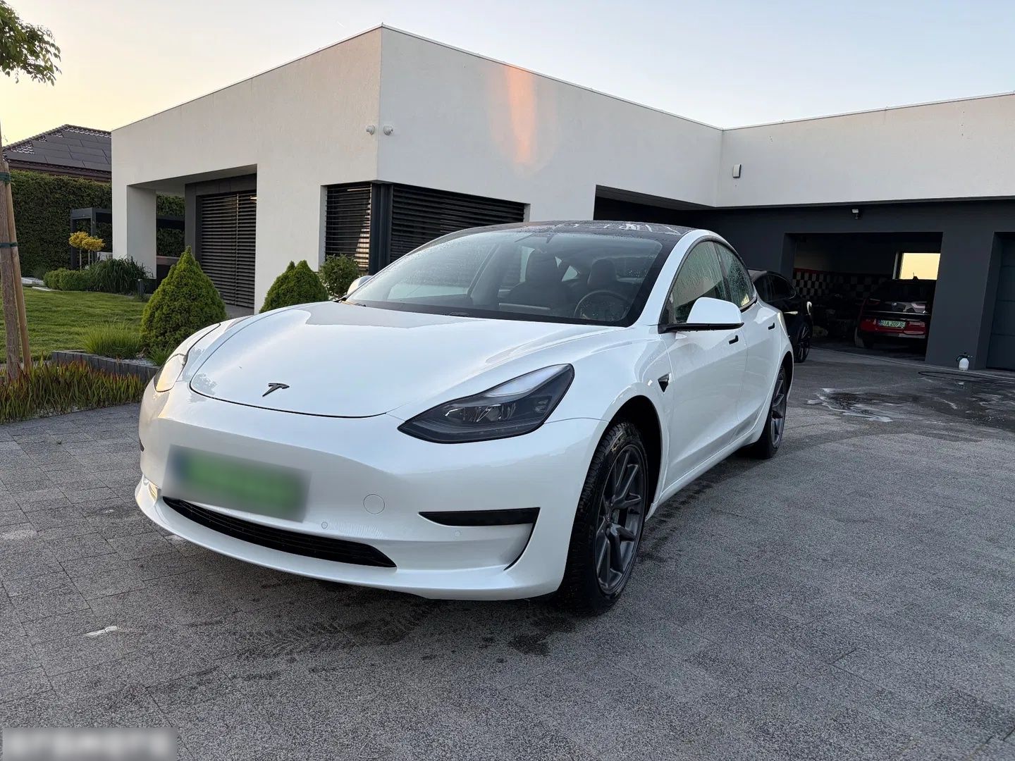 TESLA MODEL 3 STANDARD RANGE PLUS RWD - 285 CH - Tesla Model 3 disponible chez SYC75