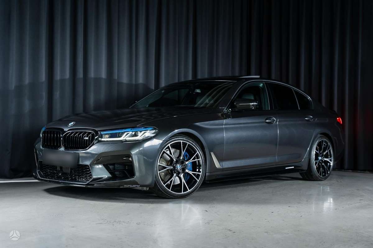 BMW M550i - FULL BLACK