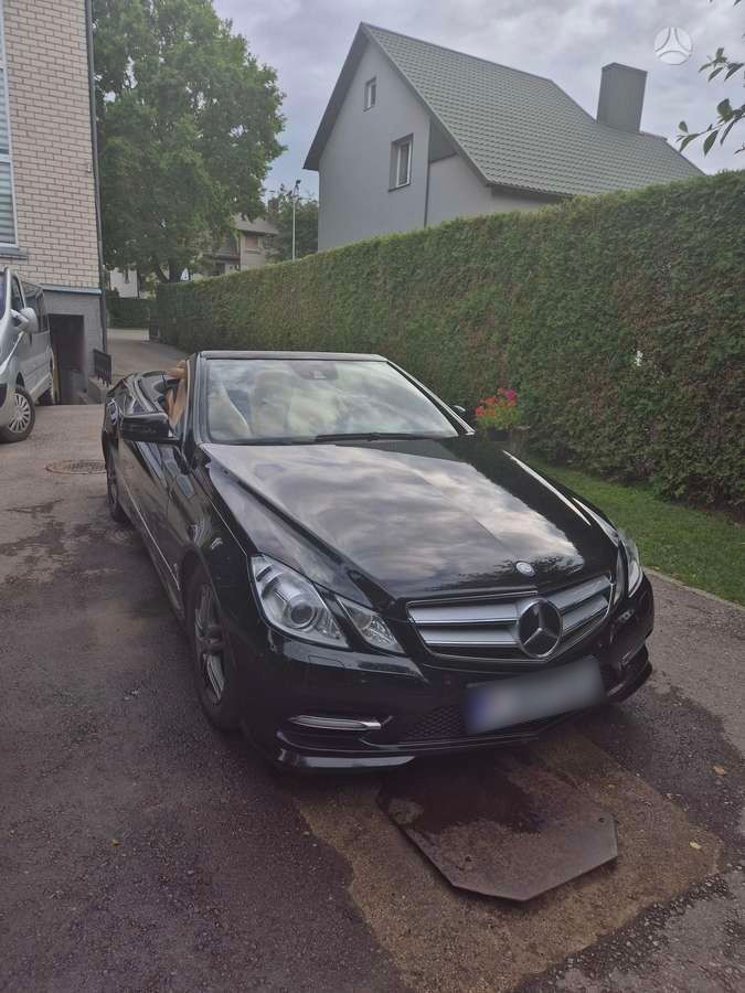 MERCEDES Benz E 350 - FULL OPTION