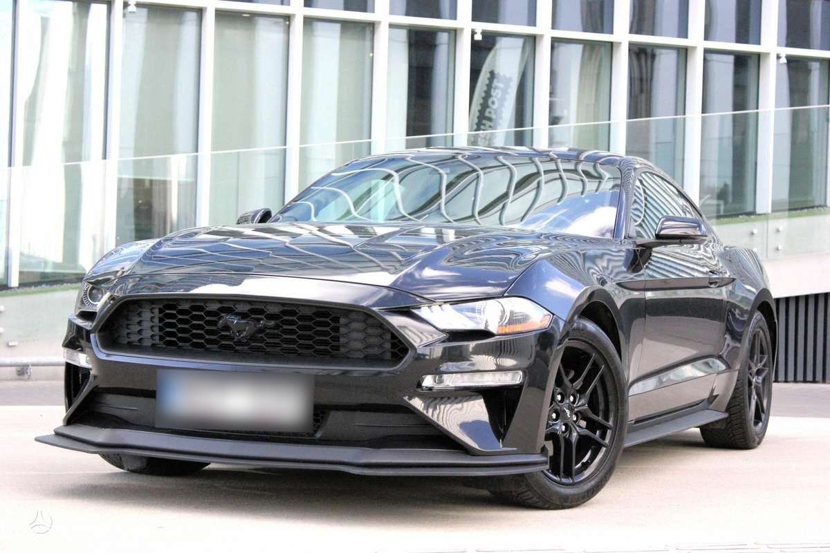 FORD MUSTANG - FULL BLACK