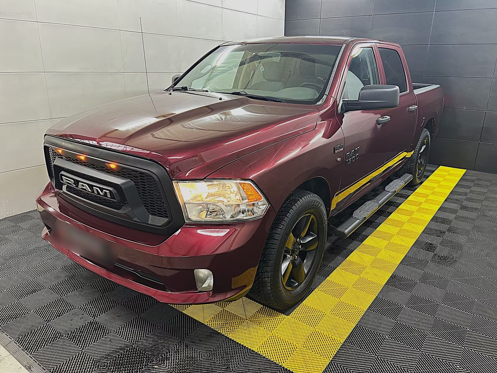 DODGE RAM 5.7 V8 HEMI - 401 CH - Dodge RAM disponible chez SYC75