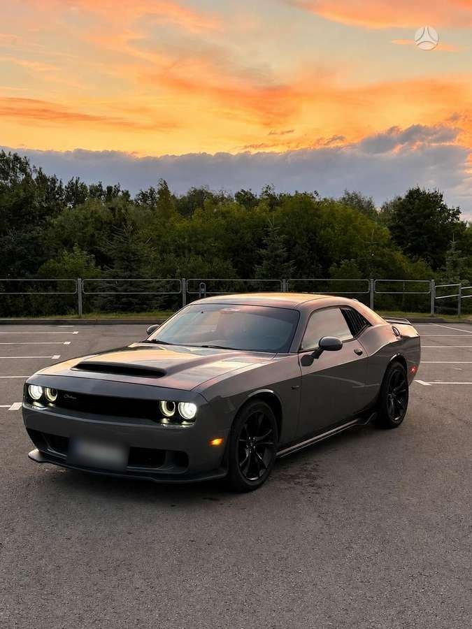 Dodge Challenger - 303 CH - Dodge Challenger disponible chez SYC75