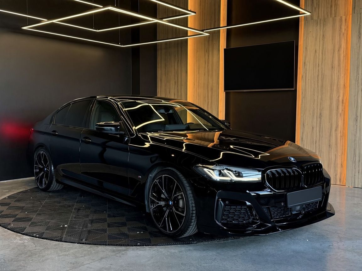 BMW 530 XDRIVE - FULL BLACK