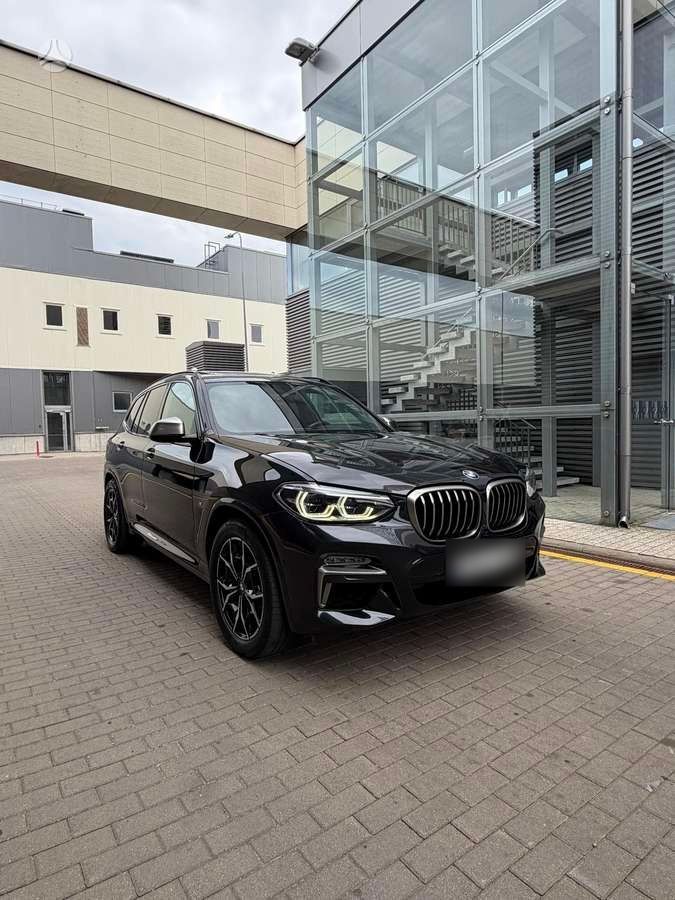 BMW X3  FULL BLACK-  FULL OPTION