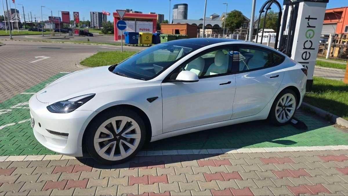 TESLA MODEL 3 RWD - 283 CH