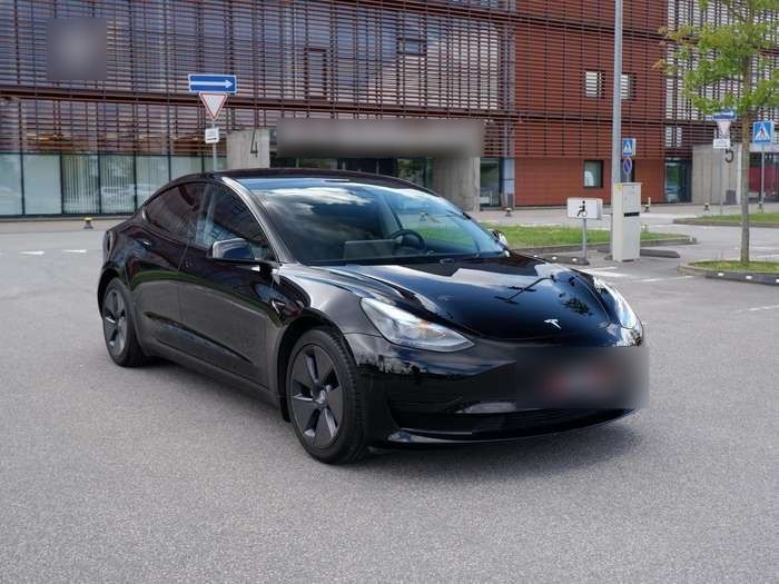 Tesla Model 3 - FULL BLACK