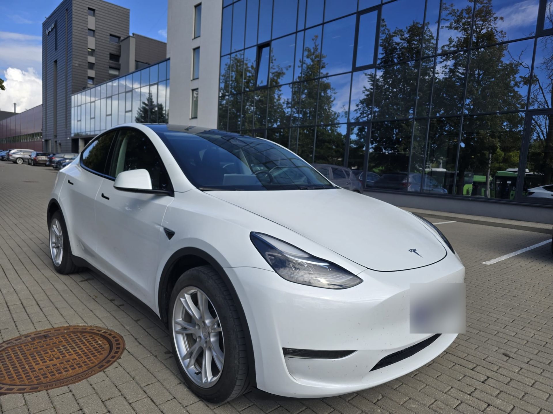 Tesla Model Y Dual Motor Long Range AWD - 514 CH - Tesla Model Y disponible chez SYC75