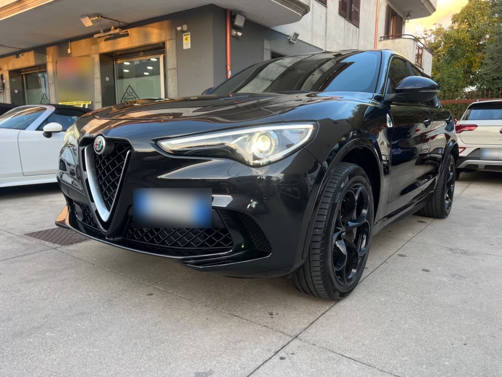 Alfa Romeo Stelvio - FULL BLACK - Alfa Romeo Stelvio disponible chez SYC75