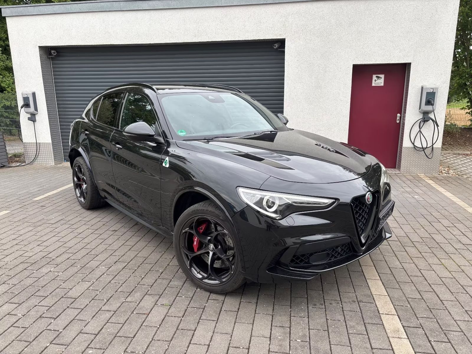 Alfa Romeo Stelvio FULL BLACK - FULL OPTION