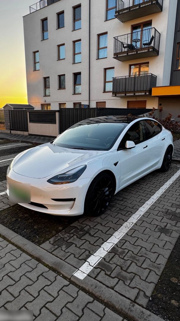 Tesla Model 3 - FULL OPTION - Tesla Model 3 disponible chez SYC75
