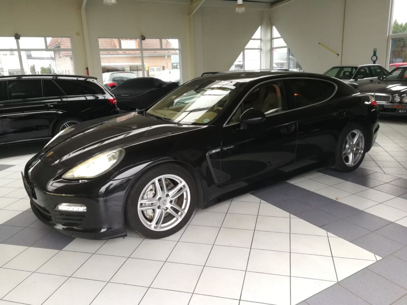 Porsche Panamera - FULL OPTION
