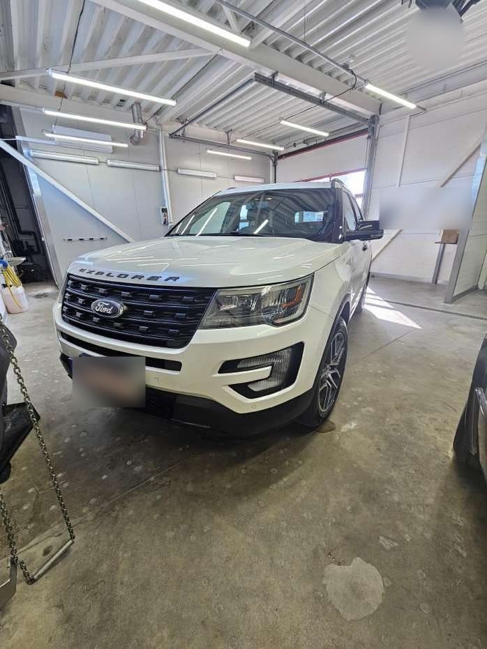 Ford Explorer - FULL OPTION