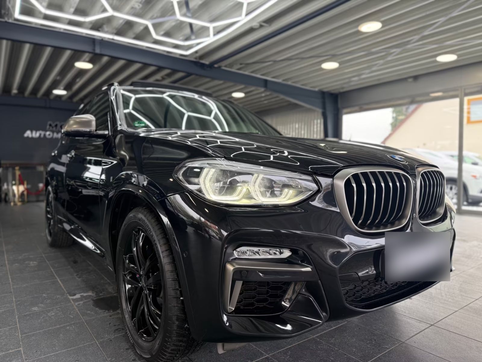 BMW X3 - FULL BLACK - FULL OPTION
