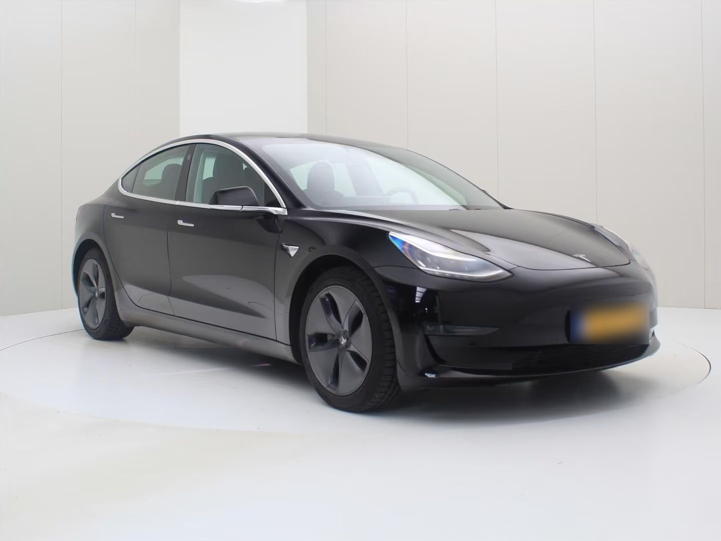 TESLA MODEL 3 -FULL BLACK - Tesla Model 3 disponible chez SYC75