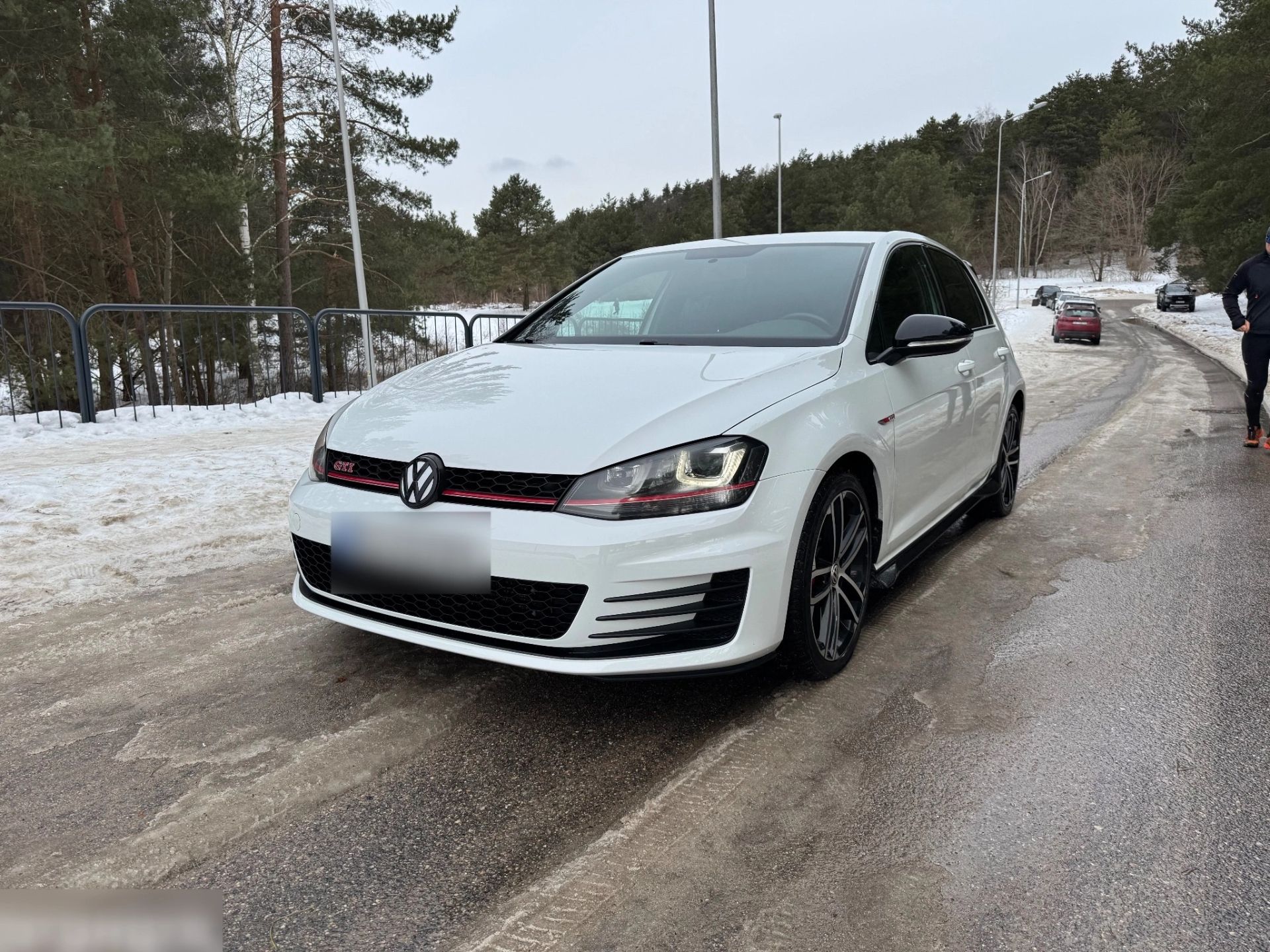 Volkswagen Golf - 300 CH