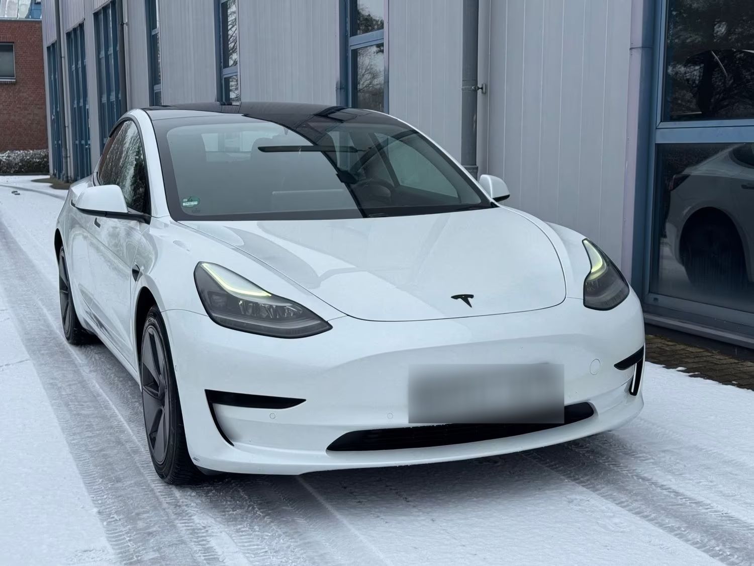 Tesla Model 3 - 325 CH