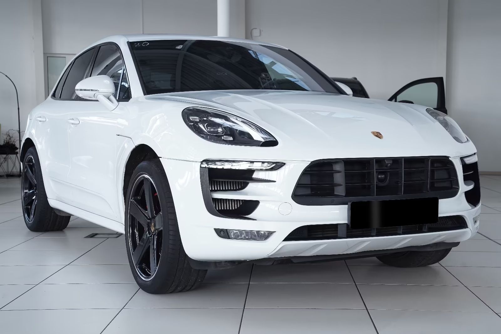 Porsche Macan GTS - FULL OPTION - Porsche Macan disponible chez SYC75
