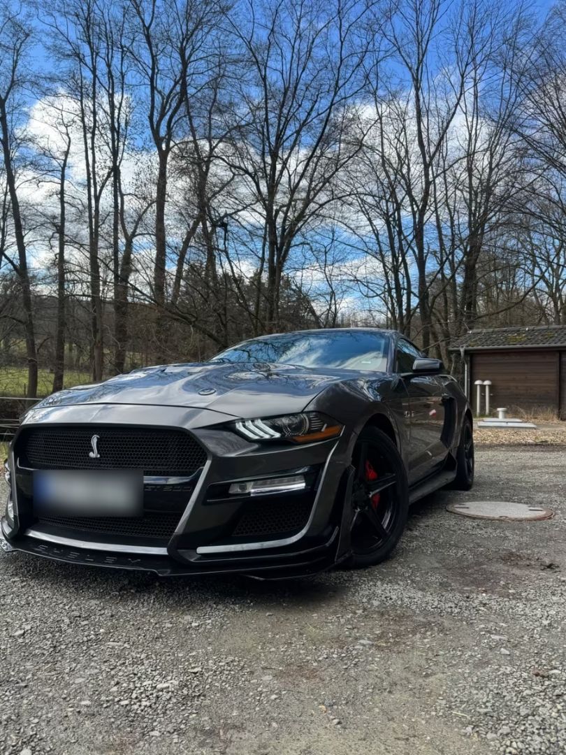 FORD MUSTANG-FULL BLACK FULL OPTION - Ford Mustang disponible chez SYC75