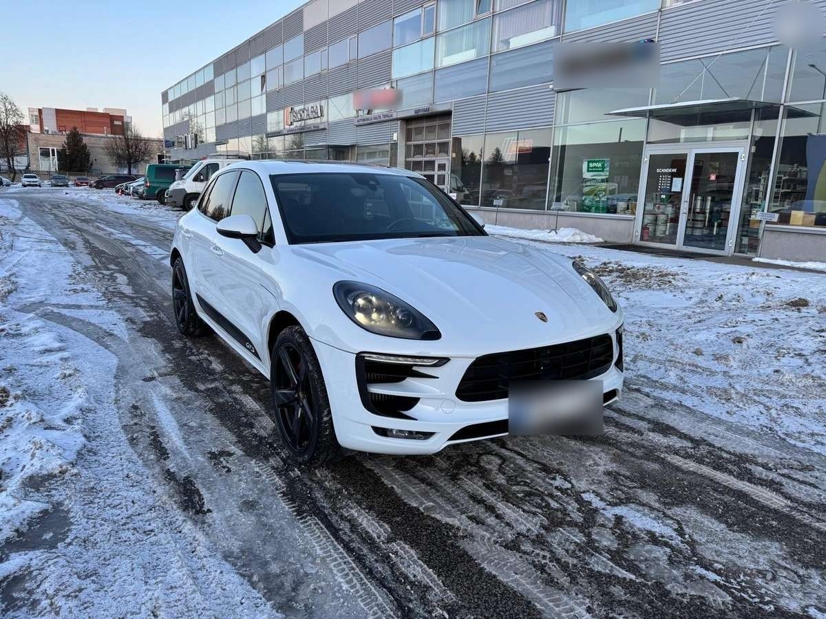 PORSCHE MACAN-FULL OPTION
