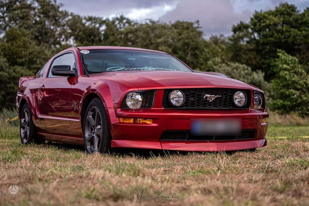 FORD MUSTANG - 305 CH
