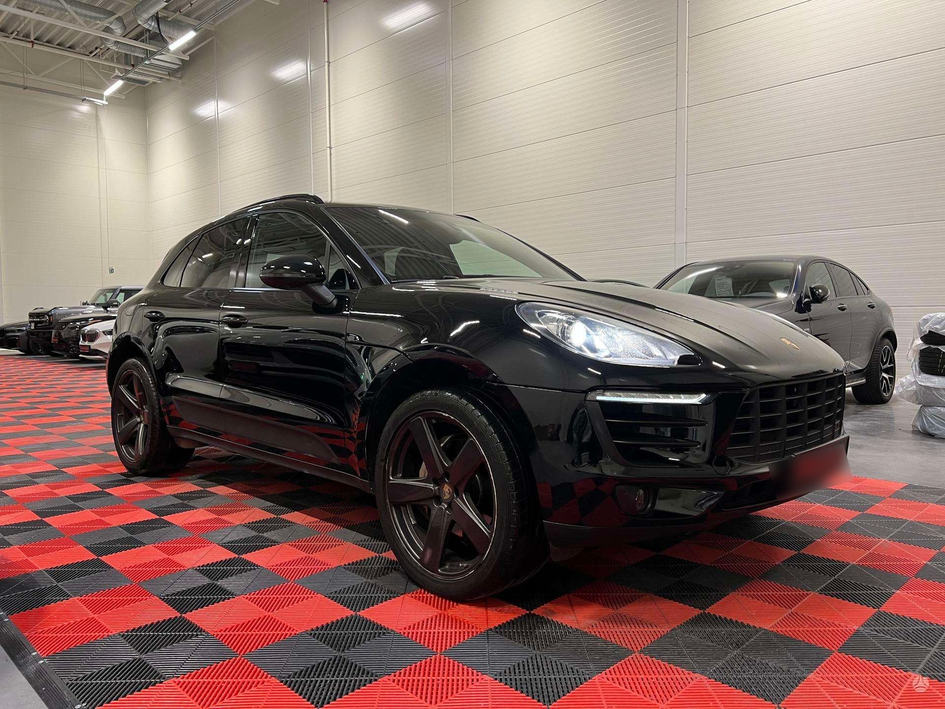 PORSCHE MACAN S - FULL BLACK