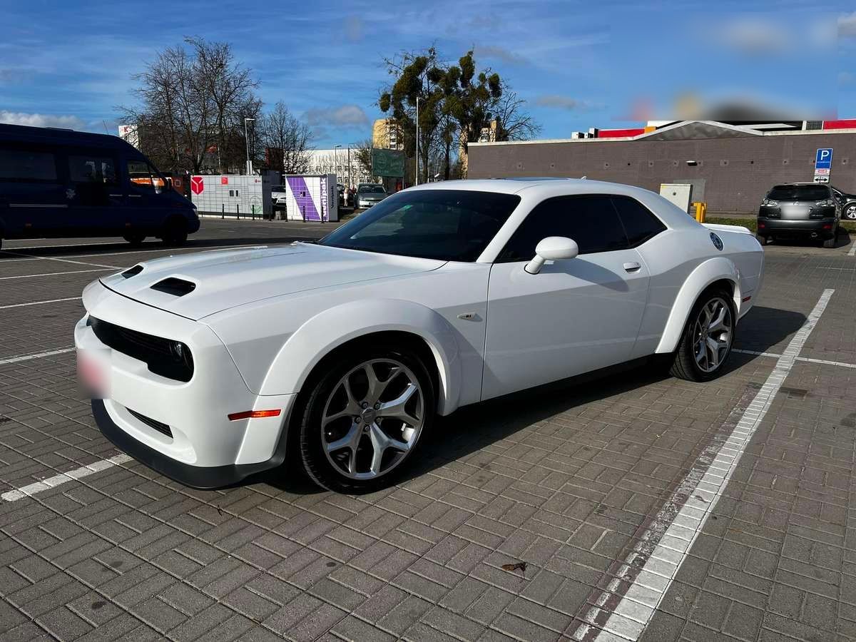 DODGE CHALLENGER - 305 CH