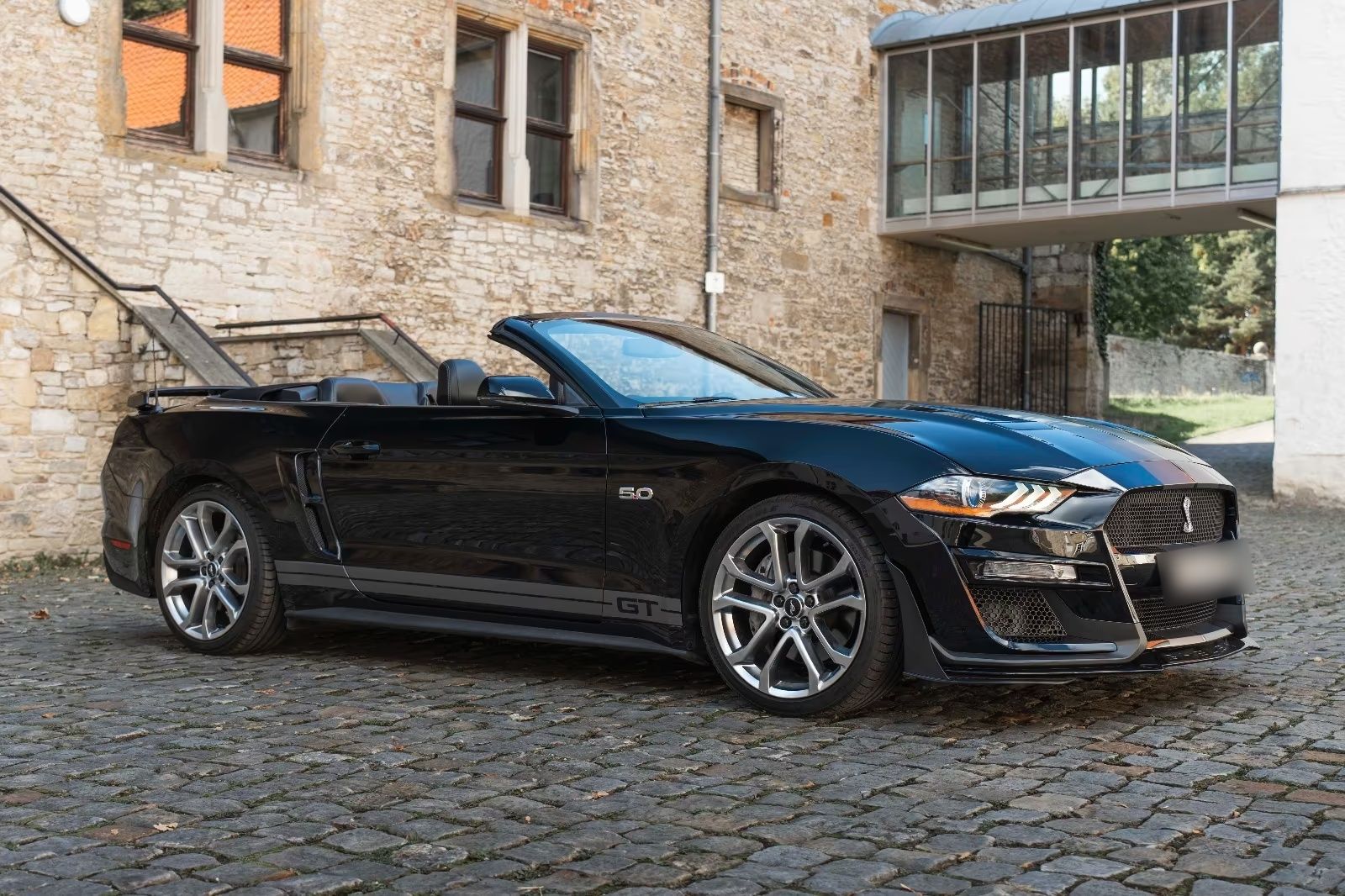FORD MUSTANG - FULL BLACK FULL OPTION - Ford Mustang disponible chez SYC75