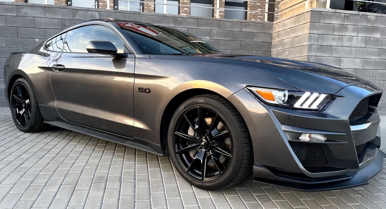 FORD MUSTANG - 460 CH