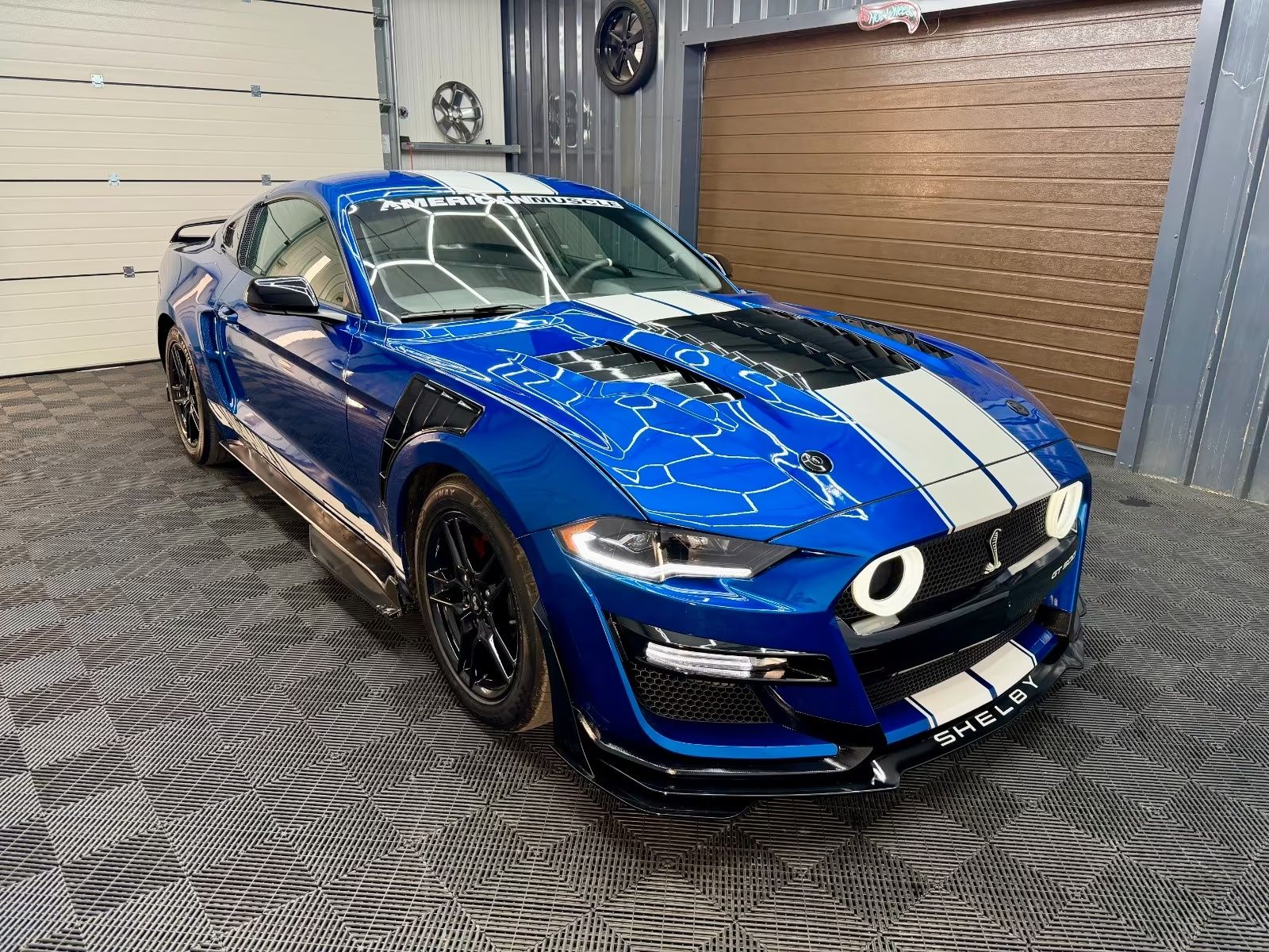 FORD MUSTANG - 317 CH