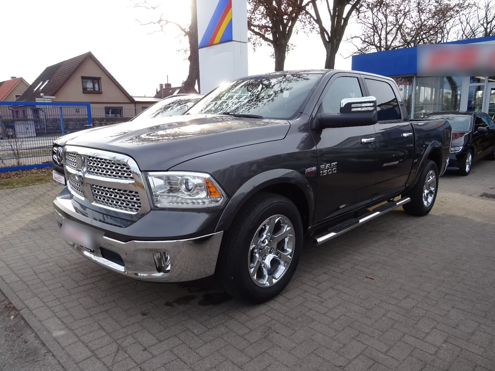 DODGE RAM - FULL BLACK