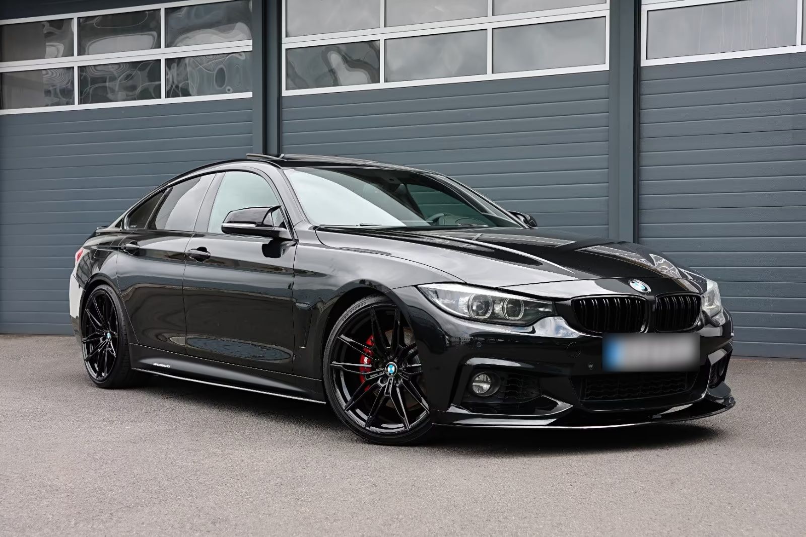 BMW 440- FULL BLACK FULL OPTION