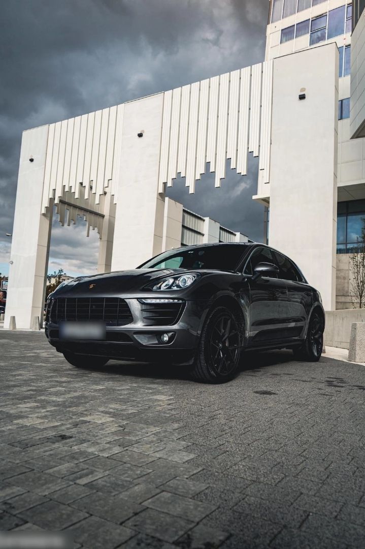 PORSCHE MACAN S - FULL BLACK